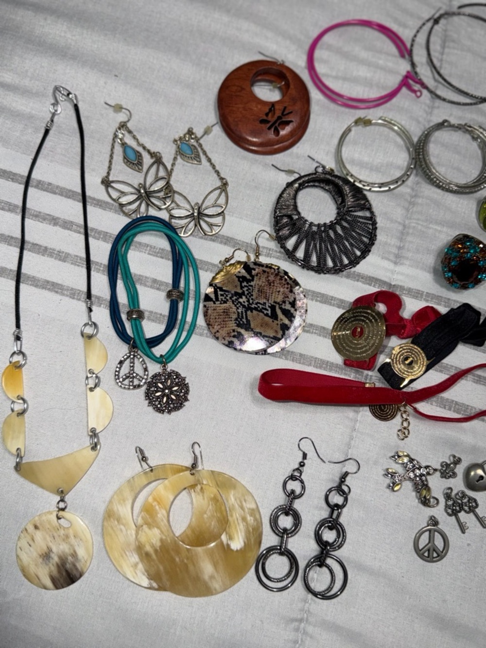 Jewelry Bundle - Picture 2 of 5